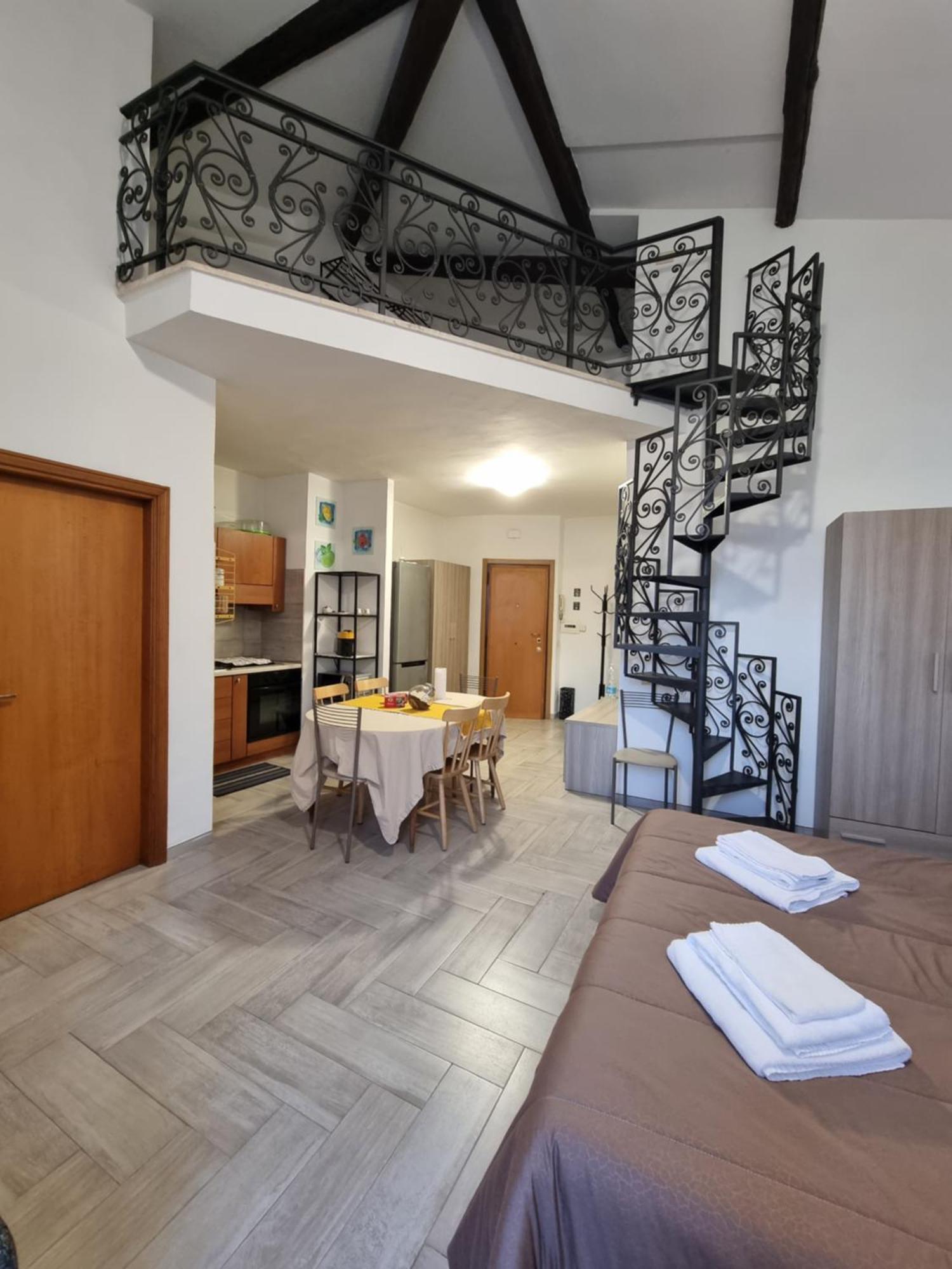 Loftiense Roma Villa Exteriör bild